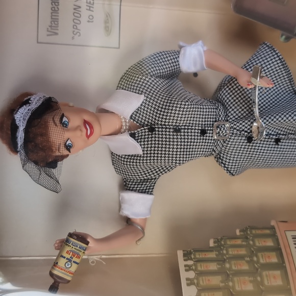 Barbie Other - I Love Lucy Collector Edition Doll